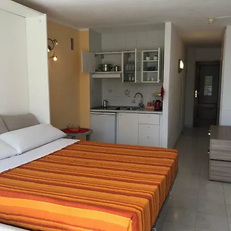 Americas Apartment